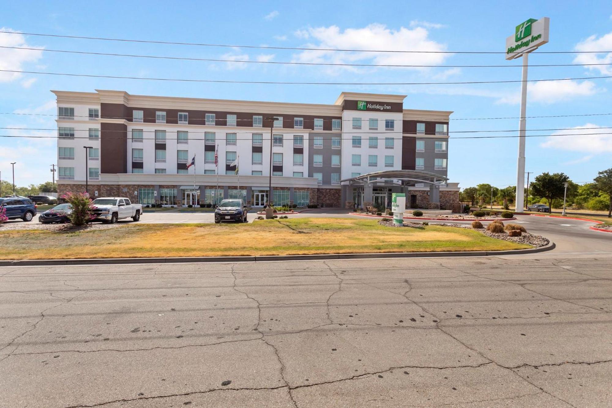 Holiday Inn Hotel & Suites Waco Northwest Bellmead Exterior foto
